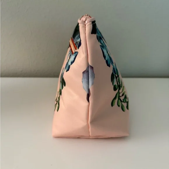 NWT Ted Baker large cosmetic bag, 2 eyeglass/sunglass cases, cleaning cloth set - Picture 7 of 16